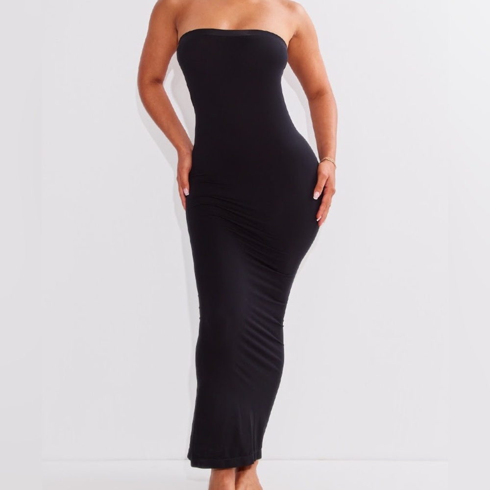 PrettyLittleThing Black Strapless Bodycon Maxi Dress